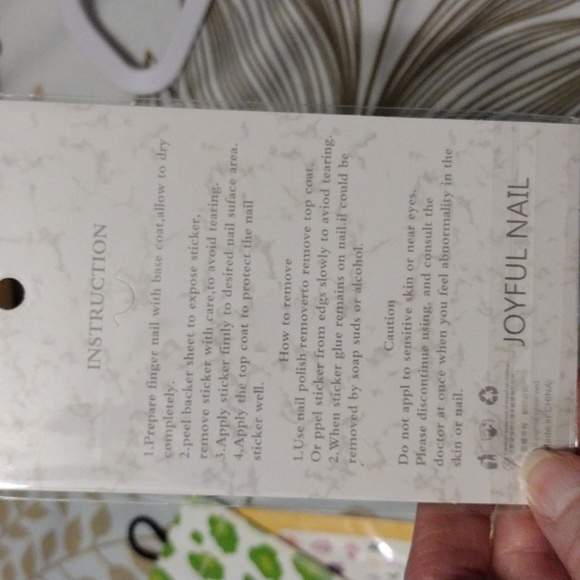 EUC Clinique Makeup Bag with Goodies - Picture 12 of 16